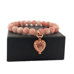 Perfumed heart pendant pink beaded bracelet